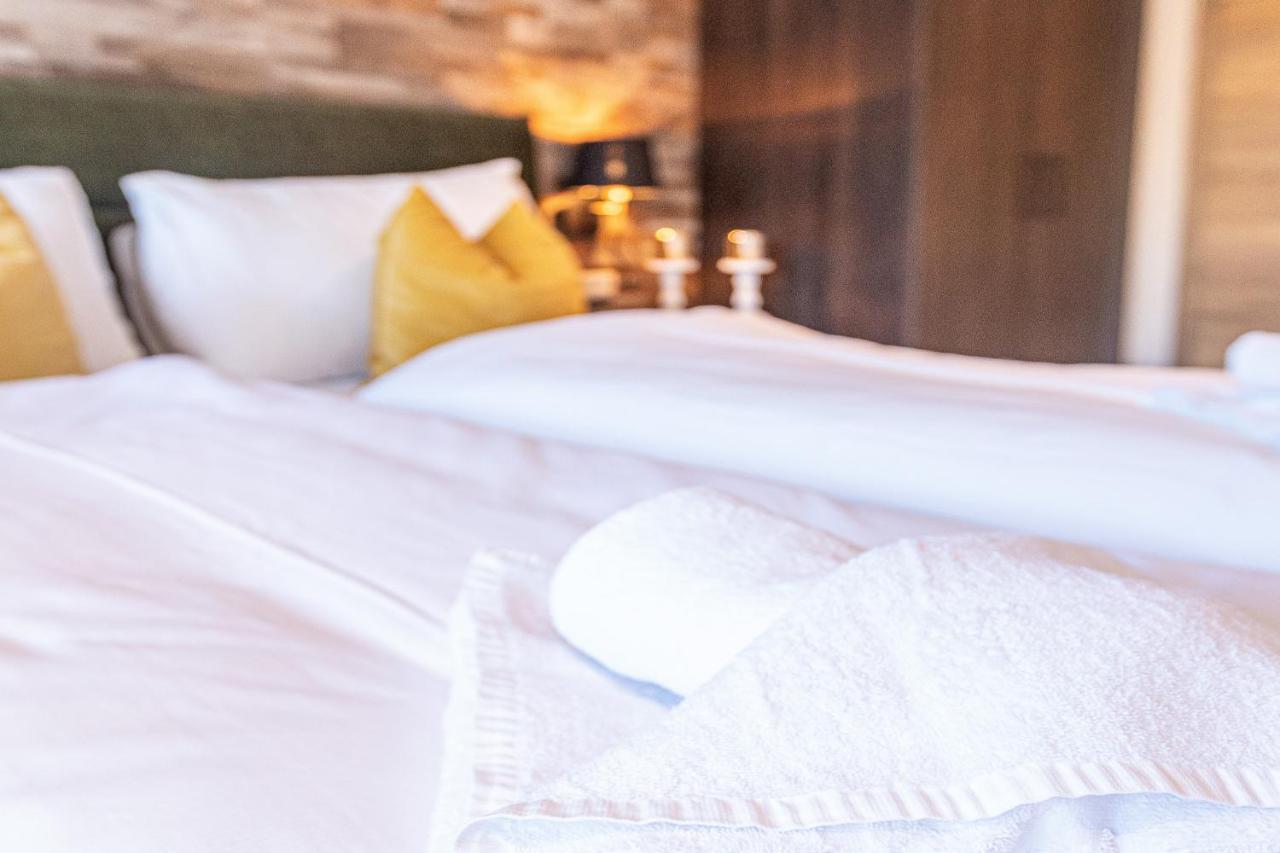 Tevini Boutique Suites By We Rent Zell am See Eksteriør bilde