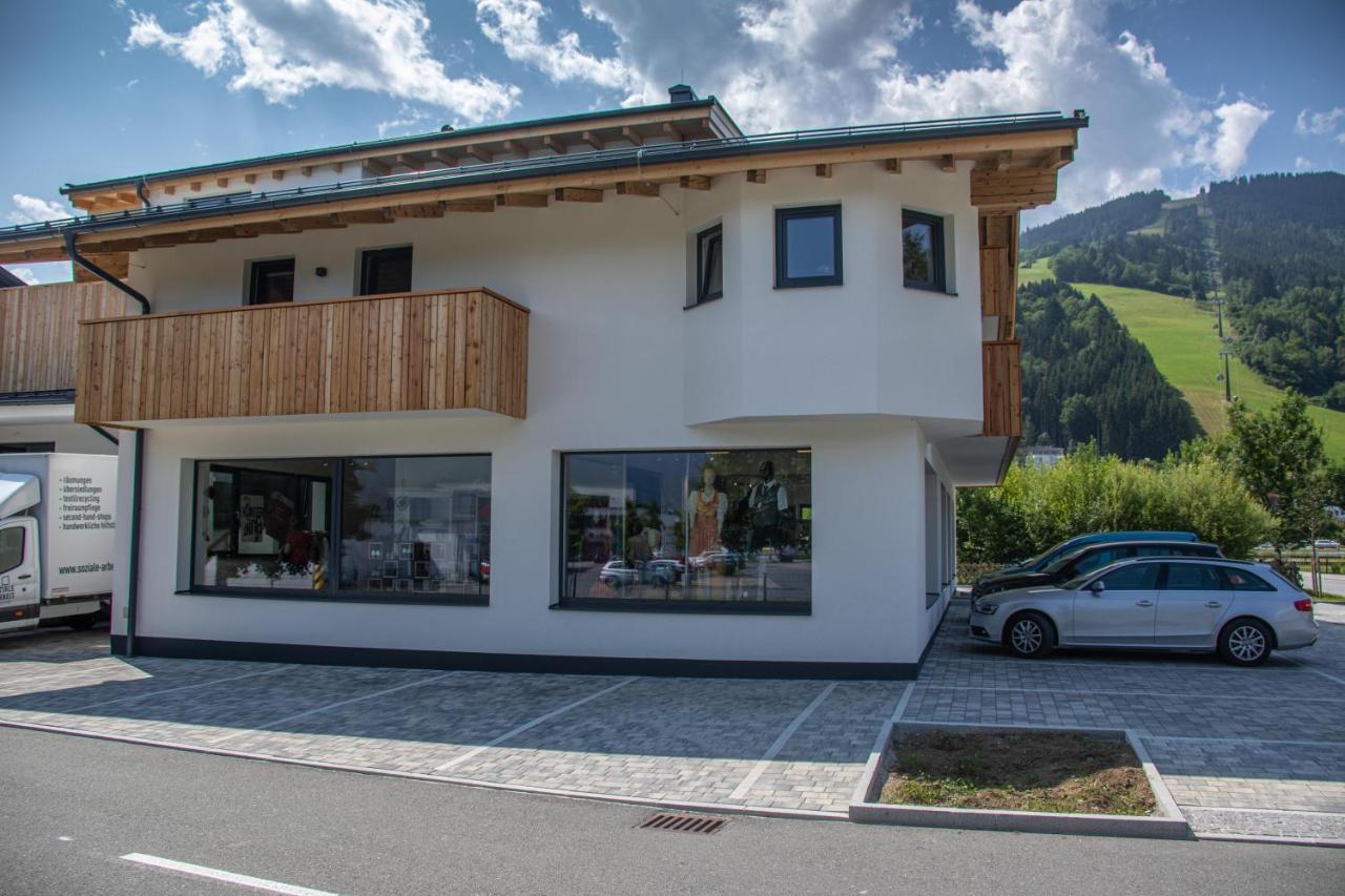 Tevini Boutique Suites By We Rent Zell am See Eksteriør bilde